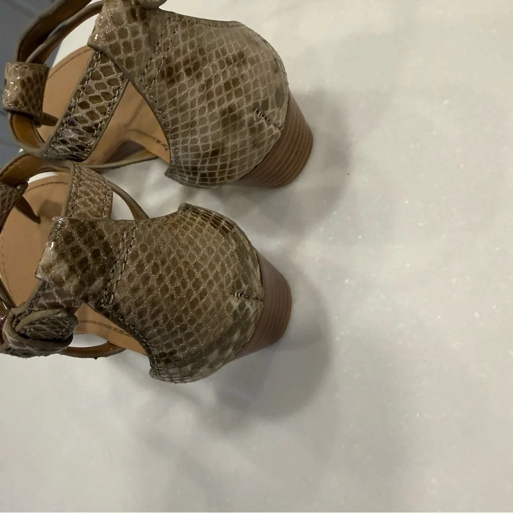 Coach T-Strap Ingrid Wedge Sandals Natural Snakeskin Print Women's Sz 8.5 B NIB